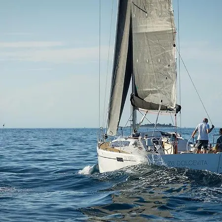 Botel Yacht Z6 Dolcevita *